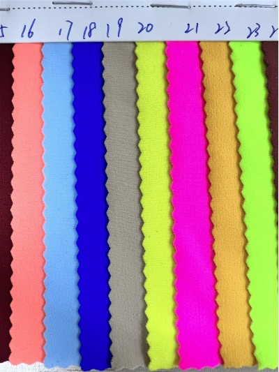 DG-BT recycled nylon matte Lycra Composition: 82% recycled nylon 18% spandex Weight: 200g/㎡ Width: 150CM side view